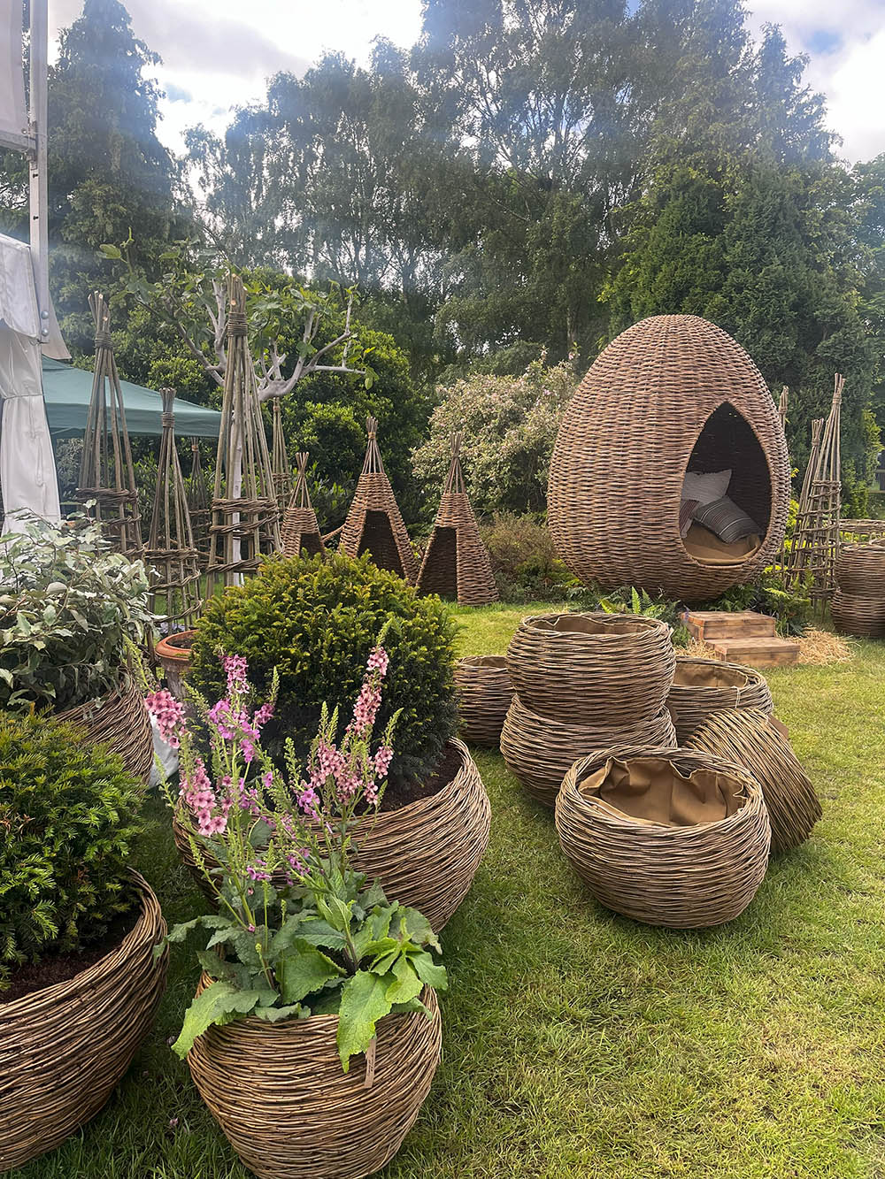 Brampton Willows Handmade Garden Furniture